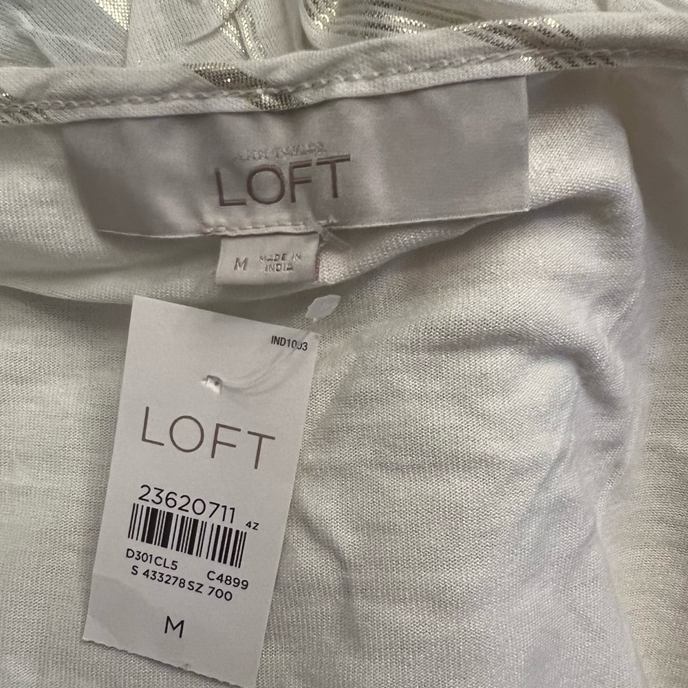 NWT LOFT Top - Picture 5 of 5